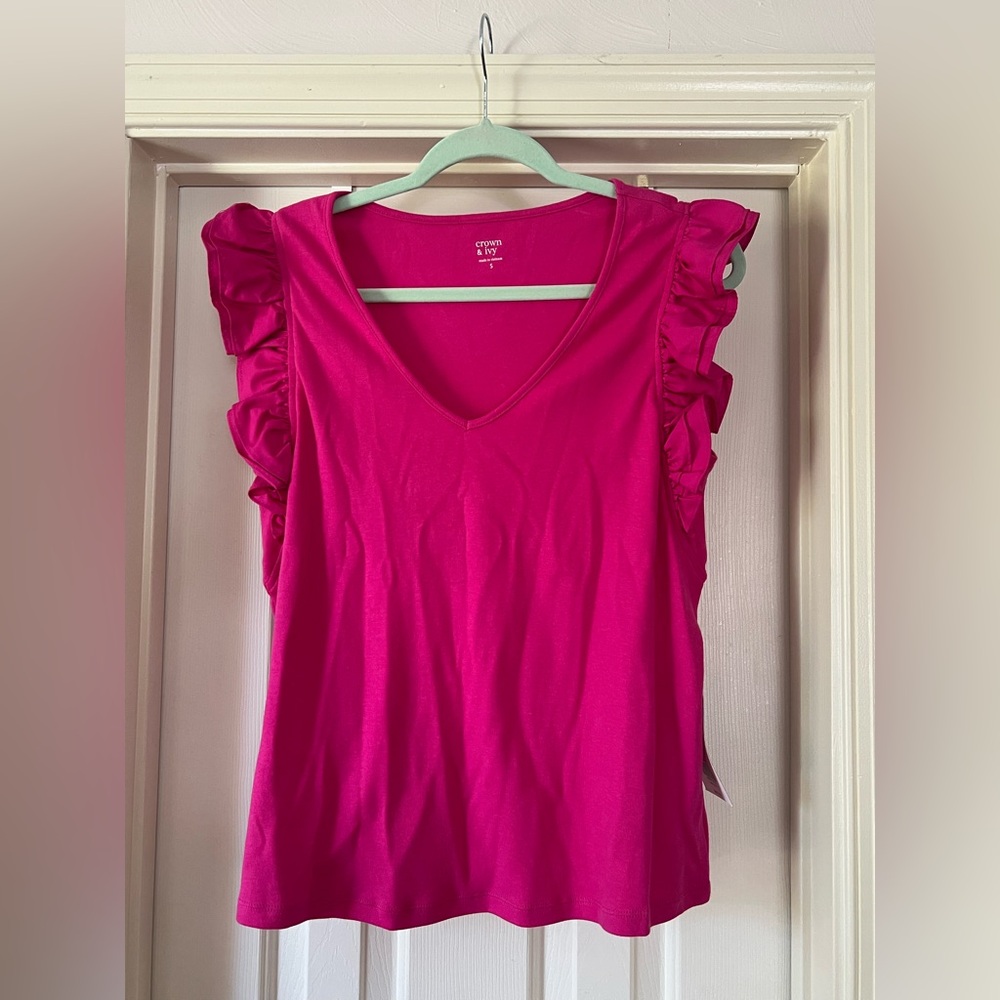 NWT Crown & Ivy Pink Ruffled Top Size S